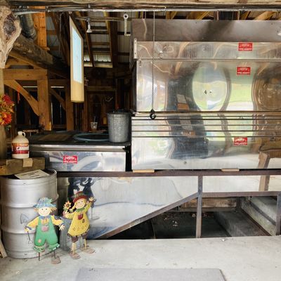 Morse Farm Maple Sugarworks by null