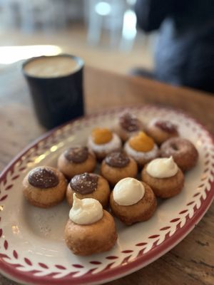 Pip's Original Doughnuts & Chai by null