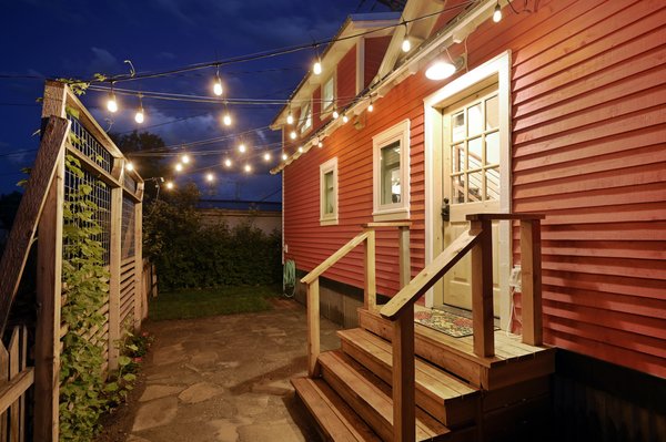 The Roost - Backyard Guesthouse by null