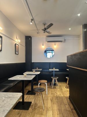 Flat White by null