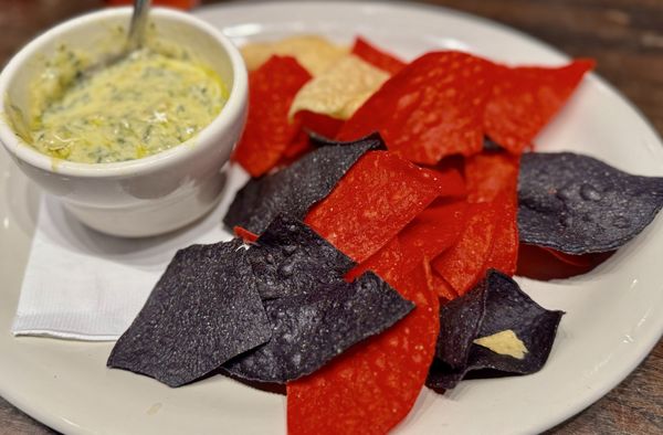 Quincy’s Potomac Bar & Grille by null