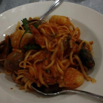 Centonove - Linguine allo Scoglio - Italian Near Me - Los Gatos, California Centonove - Linguine allo Scoglio - Italian Near Me - Los Gatos, California