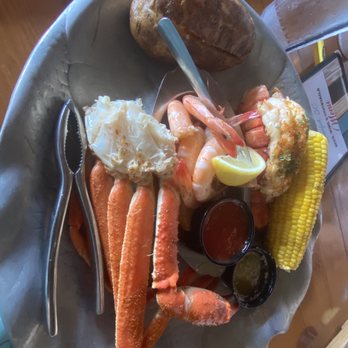 Dockside Restaurant - Seafood Trio - Seafood Near Me - Beaufort, South Carolina