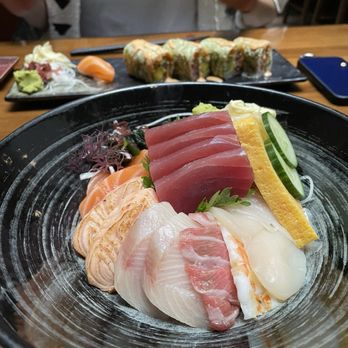 Nare Sushi - Chirashi sushi and Nare roll - Sushi Bars Near Me - New York, New York Nare Sushi - Chirashi sushi and Nare roll - Sushi Bars Near Me - New York, New York