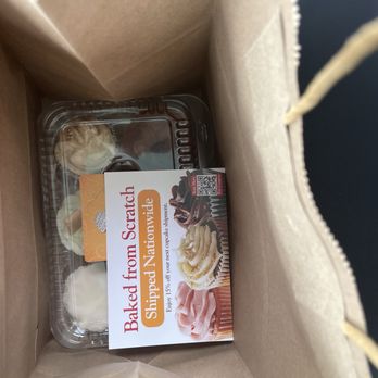 The Cupcake Collection - 6 pack of cupcakes - Bakeries Near Me - Nashville, Tennessee The Cupcake Collection - 6 pack of cupcakes - Bakeries Near Me - Nashville, Tennessee