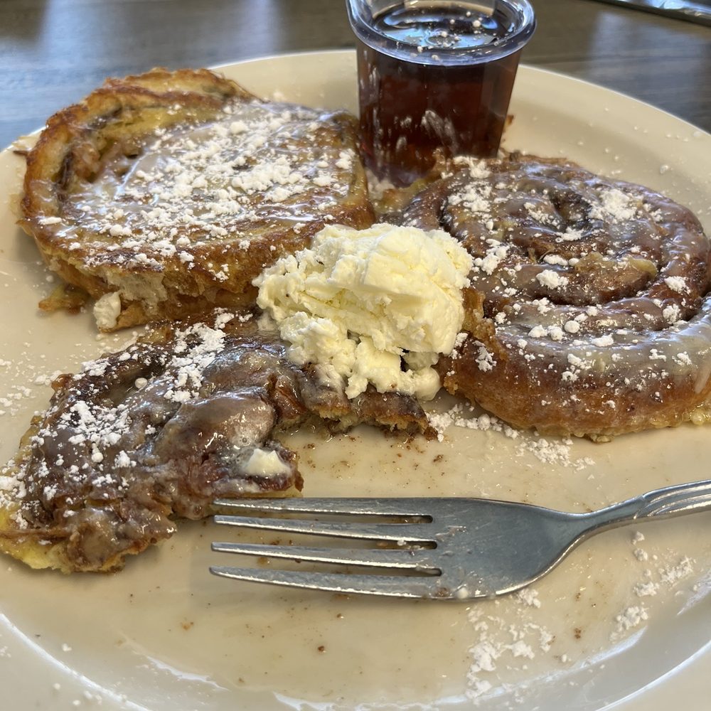 Eggs N Things - Cinnamon roll French toast - Breakfast & Brunch Near Me - Simi Valley, California