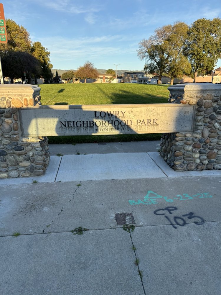Lowry Park Logo