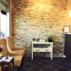 iBalance Physiotherapy, Sports & Wellness Center - Waiting Area
