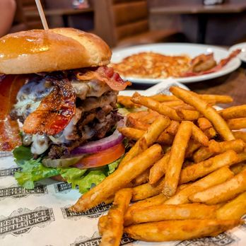 Denny's - Beetlejuicy ~ tasty burger - Breakfast & Brunch Near Me - Rosemead, California