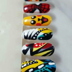 Custom free hand designs