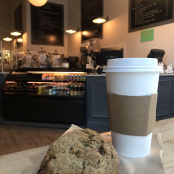 Bluebird Kitchen - Early grey tea with espresso chocolate chip scone - New American Near Me - Pittsburgh, Pennsylvania