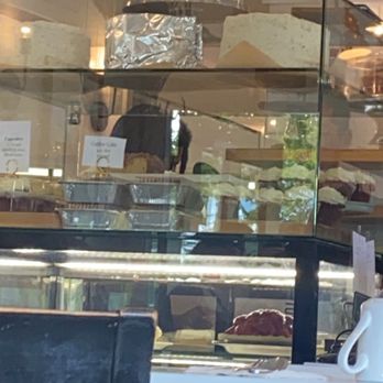 Jongewaard's Bake n Broil - cakes and pies - American Near Me - Long Beach, California