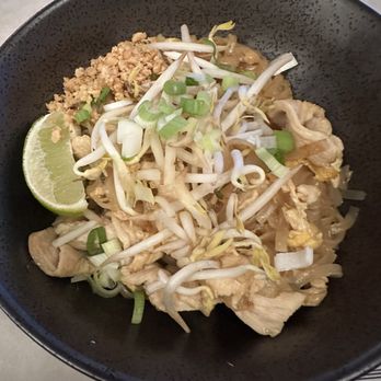 Eathai - Pad Thai Chicken - Thai Near Me - Boca Raton, Florida