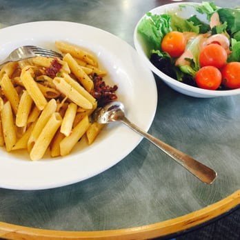 Segundo Dining Commons - Cafeteria Near Me - Davis, California