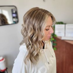 Salon Avalon