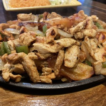 El Rancho Nuevo - a plate of chicken and vegetables - Mexican Near Me - Weldon Spring, Missouri
