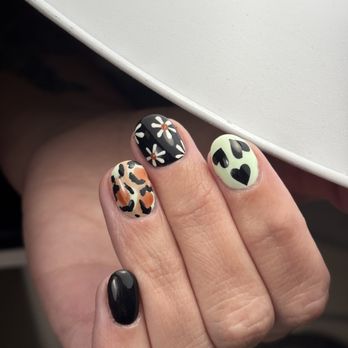 New Moon Nails & Collective - Nail Salons Near Me - McMinnville, Tennessee New Moon Nails & Collective - Nail Salons Near Me - McMinnville, Tennessee