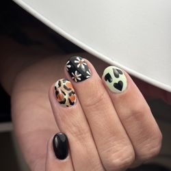 New Moon Nails & Collective