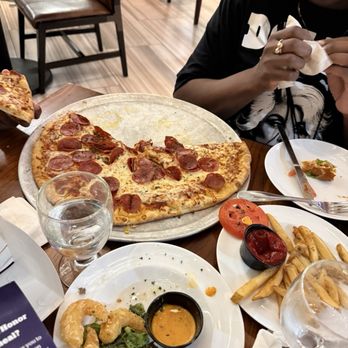Bistro 128 - Pizza, popcorn shrimp - New American Near Me - Newark, New Jersey Bistro 128 - Pizza, popcorn shrimp - New American Near Me - Newark, New Jersey