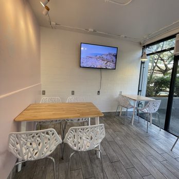 Tea For You - Inside seating - Bubble Tea Near Me - Honolulu, Hawaii