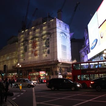 Piccadilly Circus - Piccadilly Circus - Landmarks & Historical Buildings Near Me - London, XGL