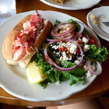 Thirsty Whale - Perfect lobster roll ... Ignore the two small brown stains at the bottom. - American Near Me - Bar Harbor, Maine
