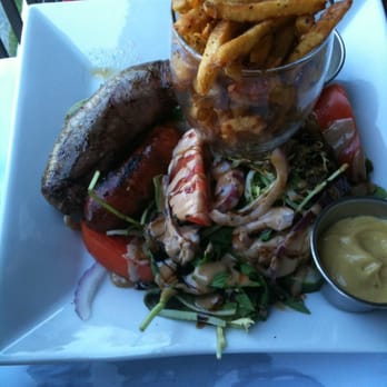 Les Grillades du Fort - Duo de saucisses - Tapas/Small Plates Near Me - Chambly, Quebec Les Grillades du Fort - Duo de saucisses - Tapas/Small Plates Near Me - Chambly, Quebec