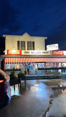 Wilson's Restaurant & Ice Cream Parlor by null