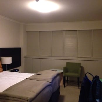 Travelodge Wynyard - Sample of a King bedroom - Hotels Near Me - Sydney, NSW