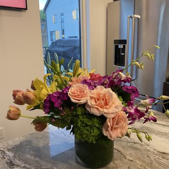Squirrel Hill Flower Shop - Roses, orchids, tulips - Florists Near Me - Pittsburgh, Pennsylvania Squirrel Hill Flower Shop - Roses, orchids, tulips - Florists Near Me - Pittsburgh, Pennsylvania