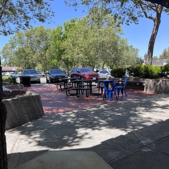 Egghead Sando Cafe - Outdoor sitting - Breakfast & Brunch Near Me - San Ramon, California Egghead Sando Cafe - Outdoor sitting - Breakfast & Brunch Near Me - San Ramon, California