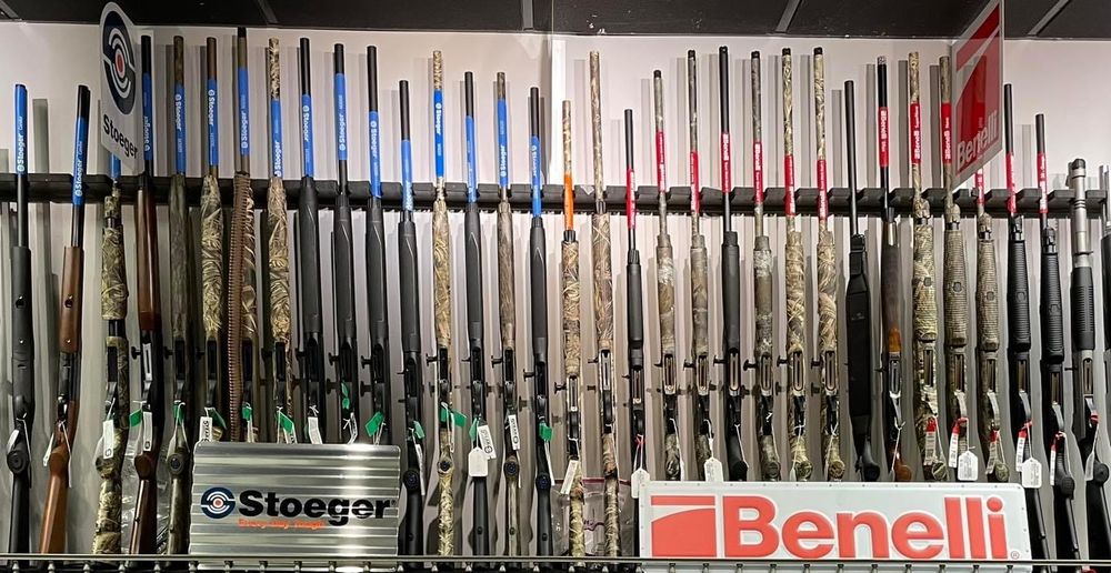 GOLD, GUNS, AND GUITARS Updated October 2024 902 Florence Blvd, Florence, Alabama Pawn