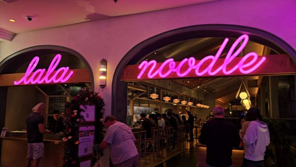 La La Noodle by null