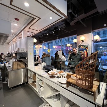 Lea - Inside - Bakeries Near Me - Chicago, Illinois
