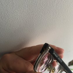 eyeglass repair centre