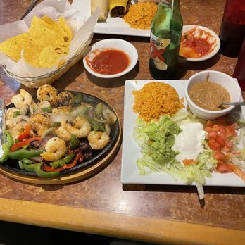 El Toro Cantina Authentic Mexican Restaurant - Shrimp fajitas! - Mexican Near Me - Brownsburg, Indiana