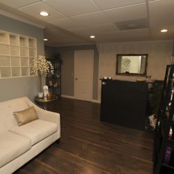 Champagne Skin Lounge