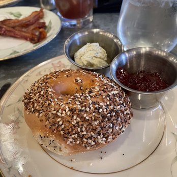 Three Cats - Bagel that came with the corned beef hash - New American Near Me - Clawson, Michigan Three Cats - Bagel that came with the corned beef hash - New American Near Me - Clawson, Michigan