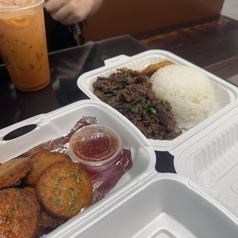 Kua Lao Thai Kitchen - Fish cake app and spicy beef pad - Laotian Near Me - Modesto, California Kua Lao Thai Kitchen - Fish cake app and spicy beef pad - Laotian Near Me - Modesto, California