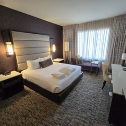 Ambassador Hotel Kansas City, Autograph Collection