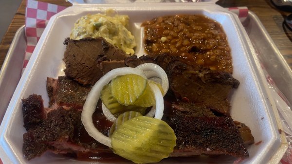 Flossie's Barbecue by null