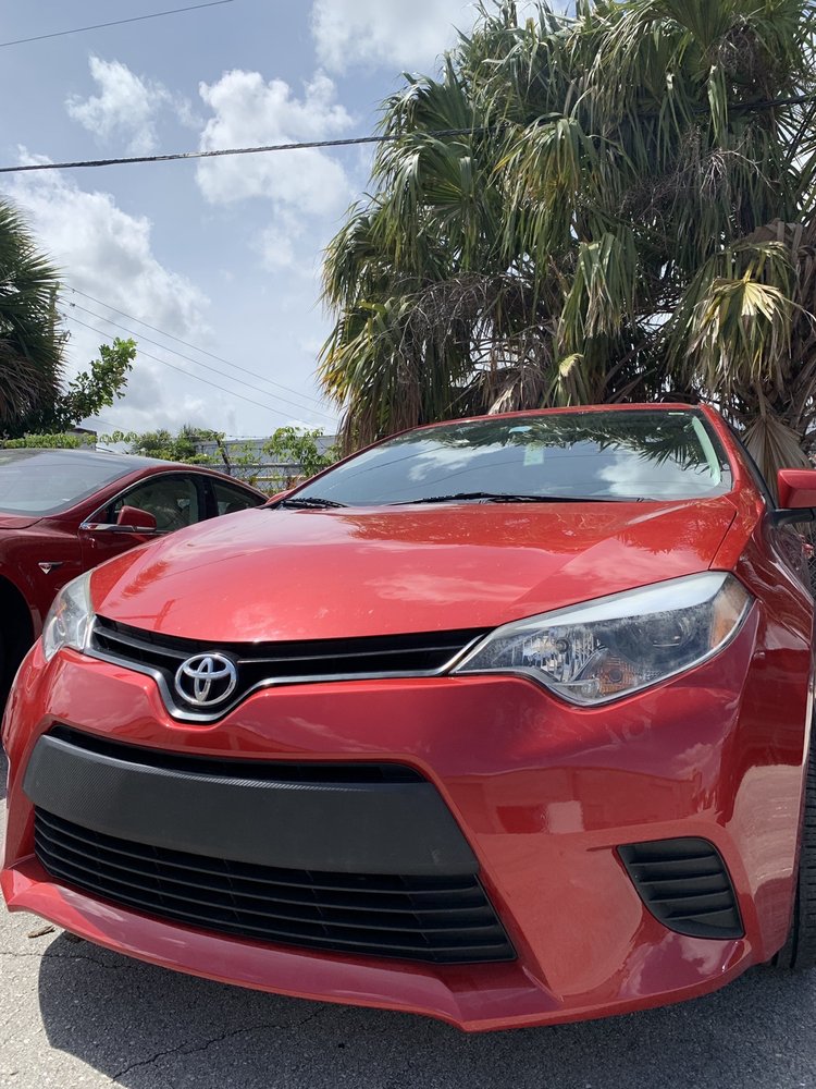 LAKESHORE BODY - Updated February 2025 - 62 Photos - 4264 Westroads Dr