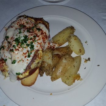 Le Petit Triangle Cafe - Croque Madame - French Near Me - Cleveland, Ohio Le Petit Triangle Cafe - Croque Madame - French Near Me - Cleveland, Ohio