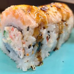 Motto Motto Revolving Sushi Bar - Lion King Roll