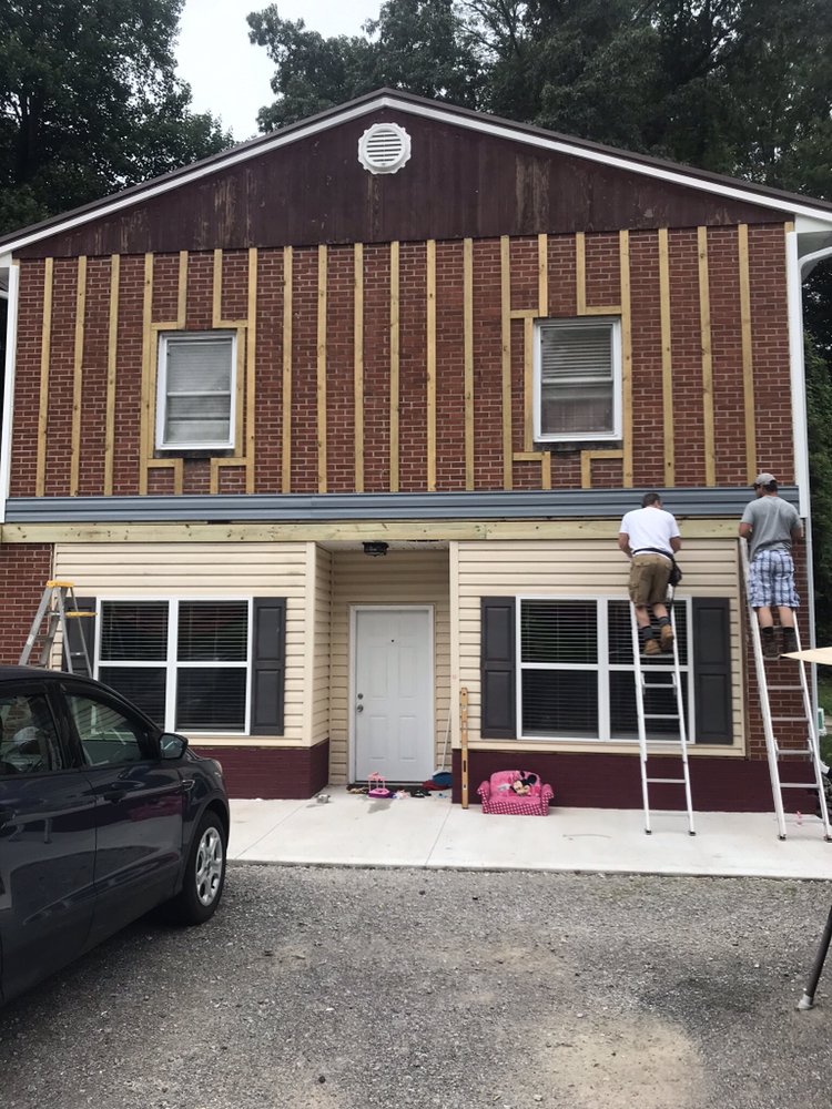 Slide of Common Grounds Services