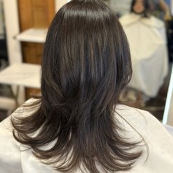 Humming Hair Boutique - Layered haircut (hair by Jenny)