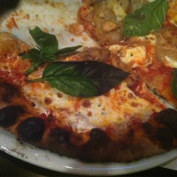 Basil Brick Oven Pizza - Burnt crust, yellow fin tuna pizza - Pizza Near Me - Astoria, New York Basil Brick Oven Pizza - Burnt crust, yellow fin tuna pizza - Pizza Near Me - Astoria, New York