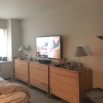Westchester TV Installation - Photo of the 55" TV we had mounted for my boss's mother. Looks great! - Lighting Fixtures & Equipment Near Me Westchester TV Installation - Photo of the 55" TV we had mounted for my boss's mother. Looks great! - Lighting Fixtures & Equipment Near Me
