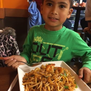 Pad Thai - Shrimp pad thai - Thai Near Me - Fayetteville, North Carolina Pad Thai - Shrimp pad thai - Thai Near Me - Fayetteville, North Carolina