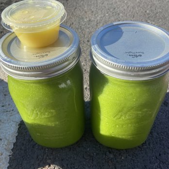 ‘Ōma’o Man - Green juice! - Food Stands Near Me - Honolulu, Hawaii